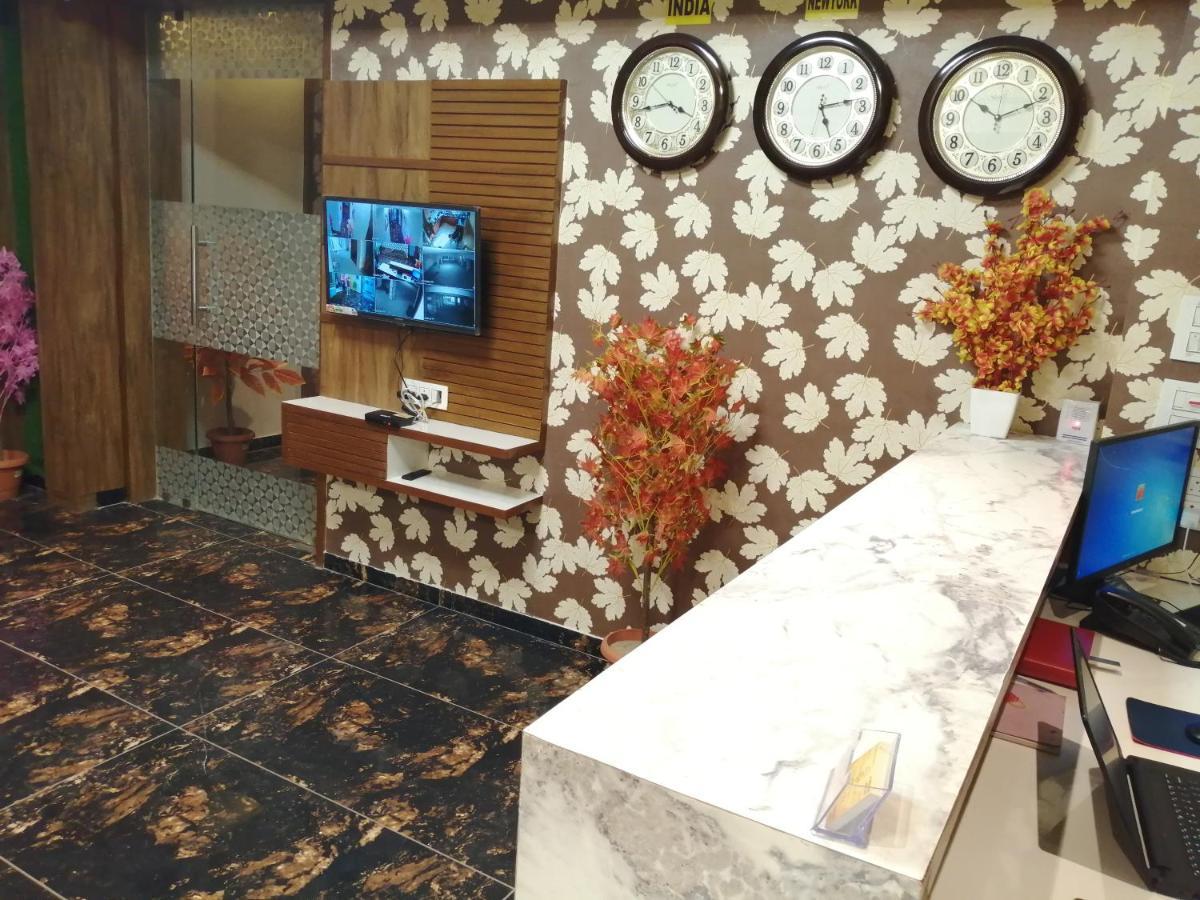 Hotel Golden City Вадодара Экстерьер фото